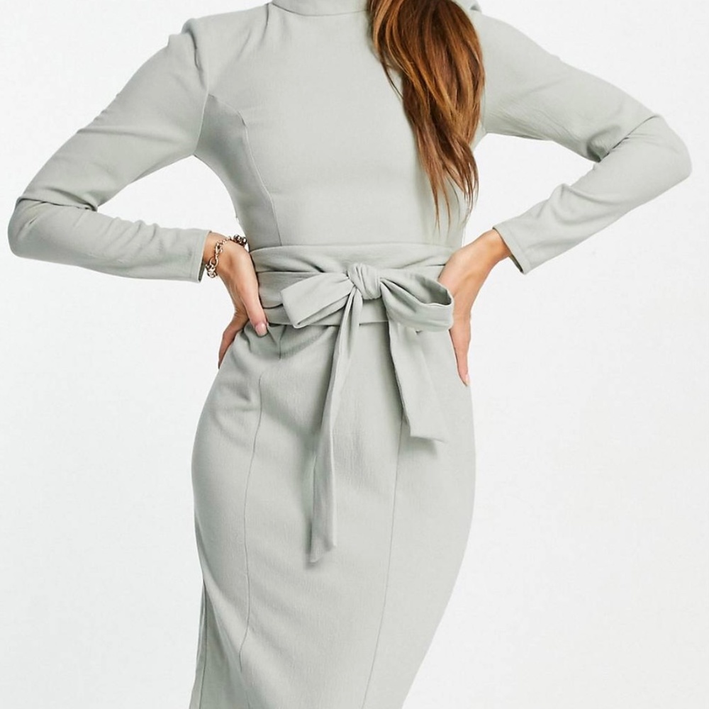 long sleeve midi dress w/ belt